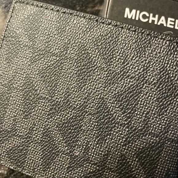 Mens Michael Kors Wallet - Picture 5 of 5